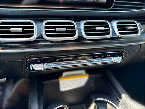New 2025 Mercedes-Benz GLS 580 4MATIC image 19