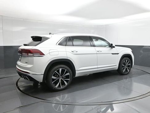 New 2026 Volkswagen Atlas Cross Sport SEL Premium R-Line image 11