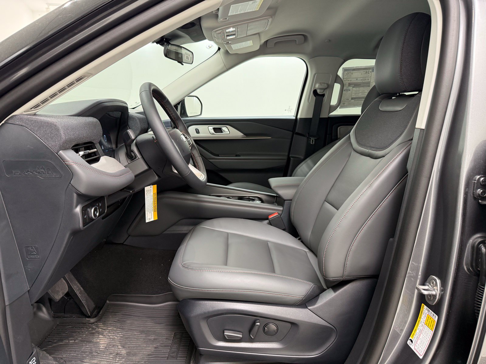 New 2026 Ford Explorer Active w/ Active Comfort Package RWD image 15