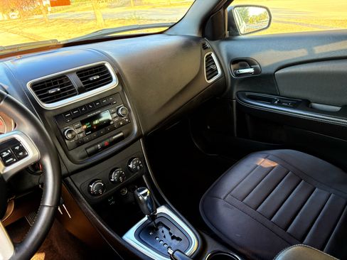 Used 2013 Dodge Avenger SXT w/ Rallye Appearance Group image 35