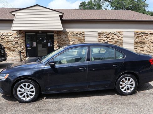 Used 2011 Volkswagen Jetta SE FWD image 6