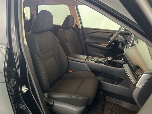 Used 2024 Nissan Rogue S AWD/4WD image 21