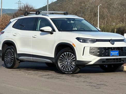 New 2026 Volkswagen Tiguan S AWD/4WD image 1