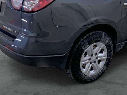 Used 2014 Chevrolet Traverse LS image 12