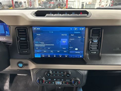 Certified 2022 Ford Bronco Wildtrak AWD/4WD image 18