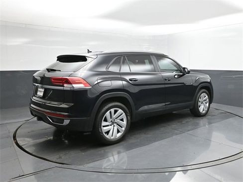Used 2023 Volkswagen Atlas Cross Sport SE image 11