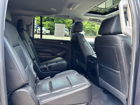 Used 2020 GMC Yukon XL SLT AWD/4WD image 16