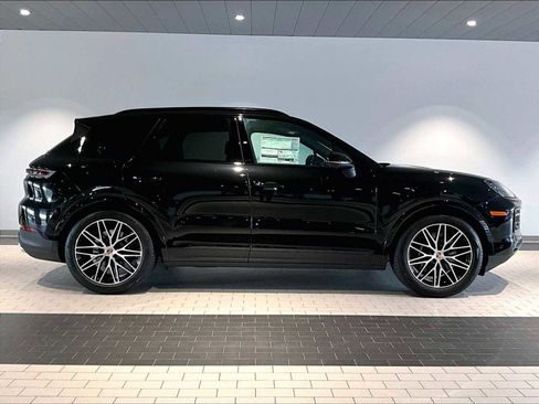 New 2026 Porsche Cayenne image 8