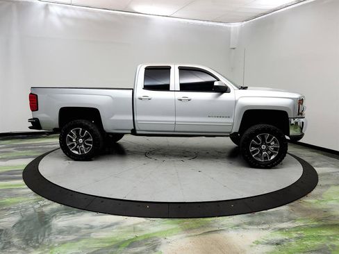 Used 2018 Chevrolet Silverado 1500 LT RWD image 4