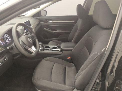 Used 2023 Nissan Altima 2.5 SV FWD image 17