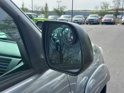 Used 2014 Toyota Tacoma 4x4 Double Cab w/ TRD Off-Road Package image 14