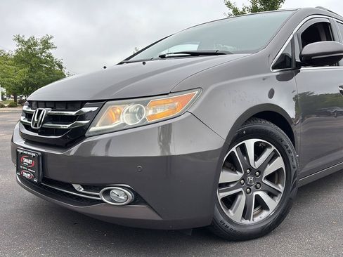 Used 2015 Honda Odyssey Touring Elite image 5
