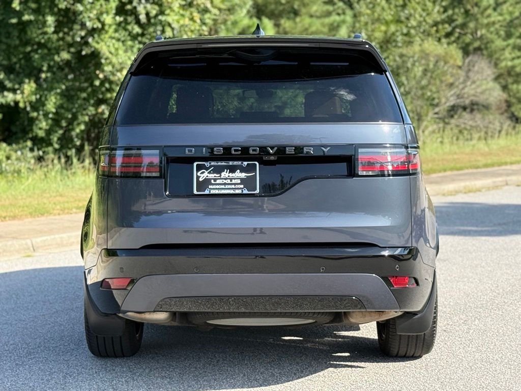 Used 2024 Land Rover Discovery Dynamic SE AWD/4WD image 13