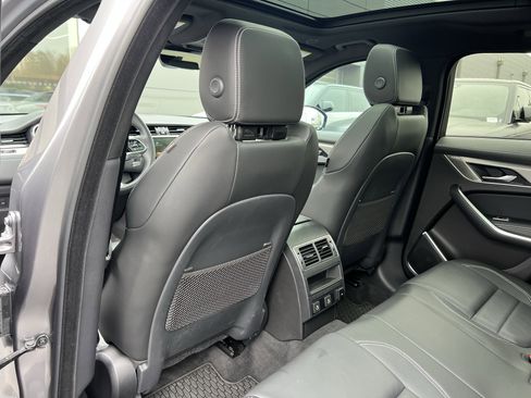 Certified 2025 Jaguar F-PACE R-Dynamic S image 35