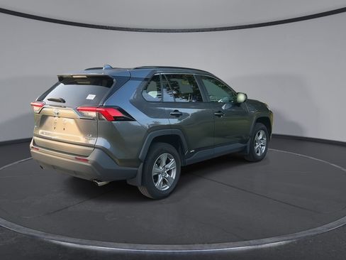 Certified 2024 Toyota RAV4 LE AWD/4WD image 8