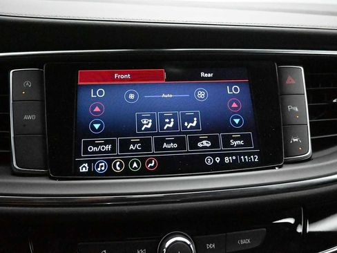 Used 2024 Buick Enclave Avenir AWD/4WD image 21