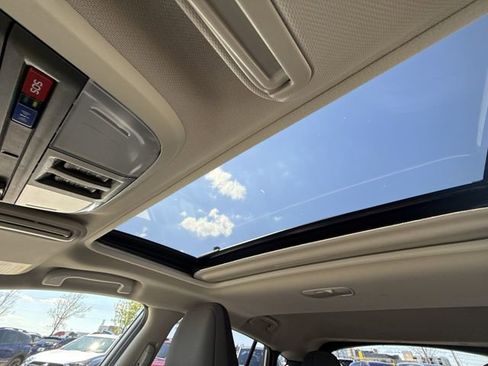 Used 2025 Subaru Crosstrek 2.0i Premium image 21