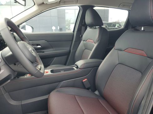 New 2026 Nissan Kicks SR image 12