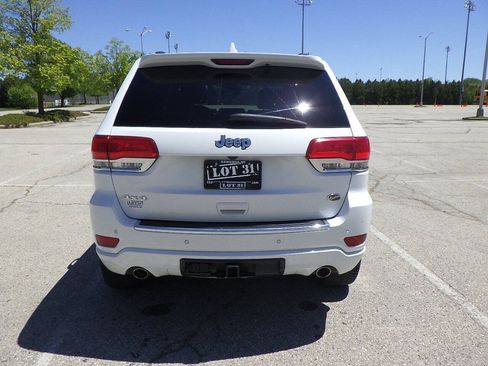 Used 2019 Jeep Grand Cherokee Overland AWD/4WD image 8