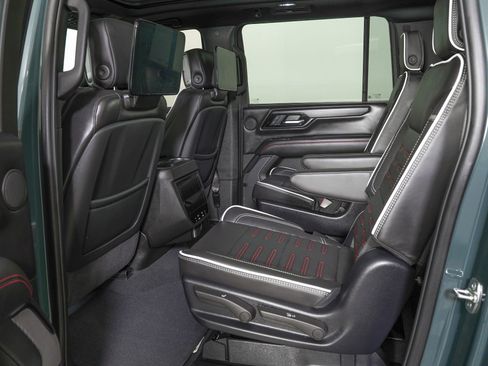 Used 2025 GMC Yukon XL AT4 Ultimate image 16