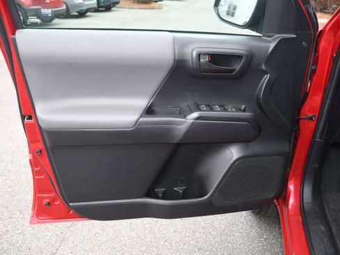 Certified 2023 Toyota Tacoma SR image 9