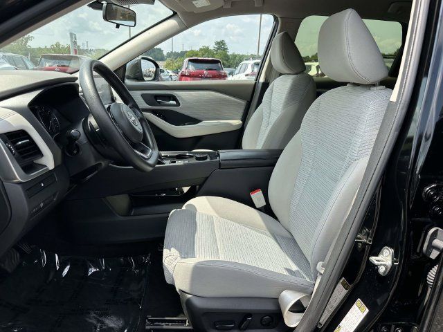 Used 2023 Nissan Rogue SV AWD/4WD image 16