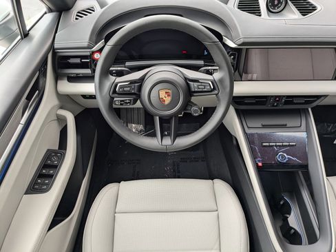 New 2025 Porsche Macan 4S Electric AWD/4WD image 16