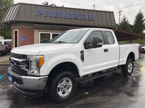Used 2017 Ford F250 XL w/ Power Equipment Group AWD/4WD image 10