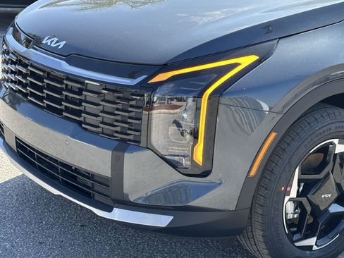 New 2026 Kia Sportage EX AWD/4WD image 9
