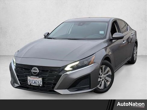 Used 2023 Nissan Altima 2.5 S image 1