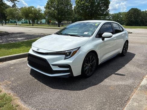Used 2025 Toyota Corolla SE FWD image 7