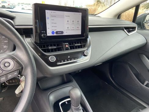 Used 2024 Toyota Corolla LE image 37