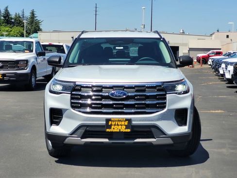 New 2026 Ford Explorer Active AWD/4WD image 3
