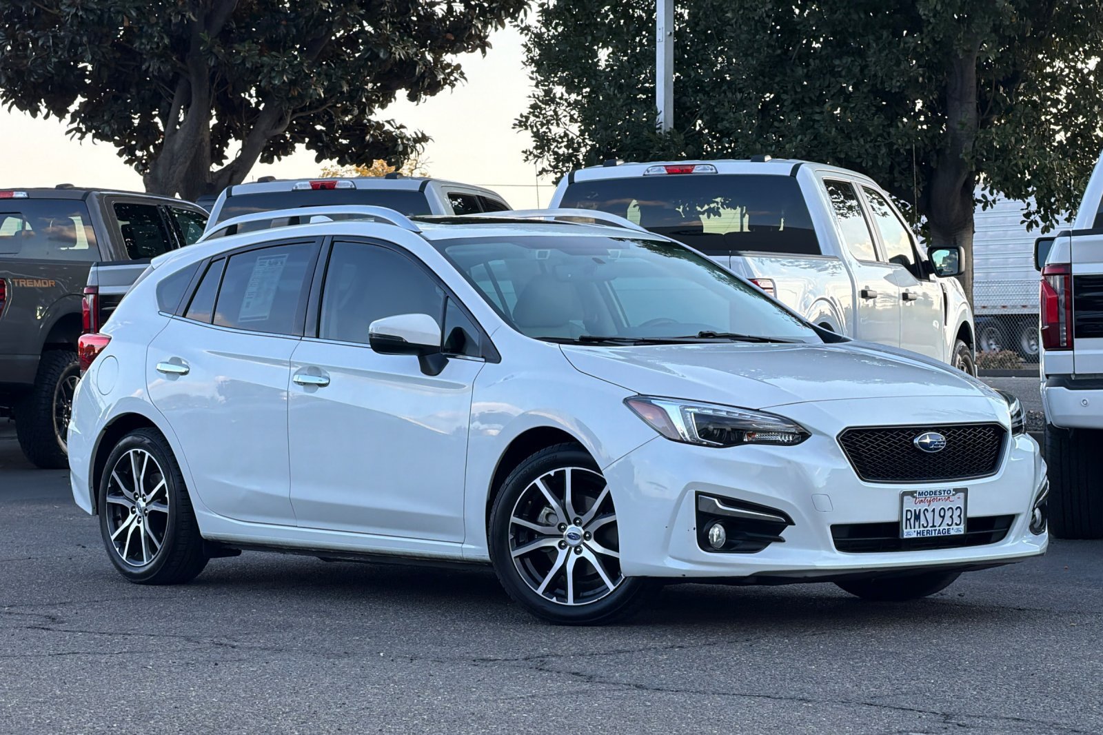 Used 2017 Subaru Impreza 2.0i Limited AWD/4WD image 2