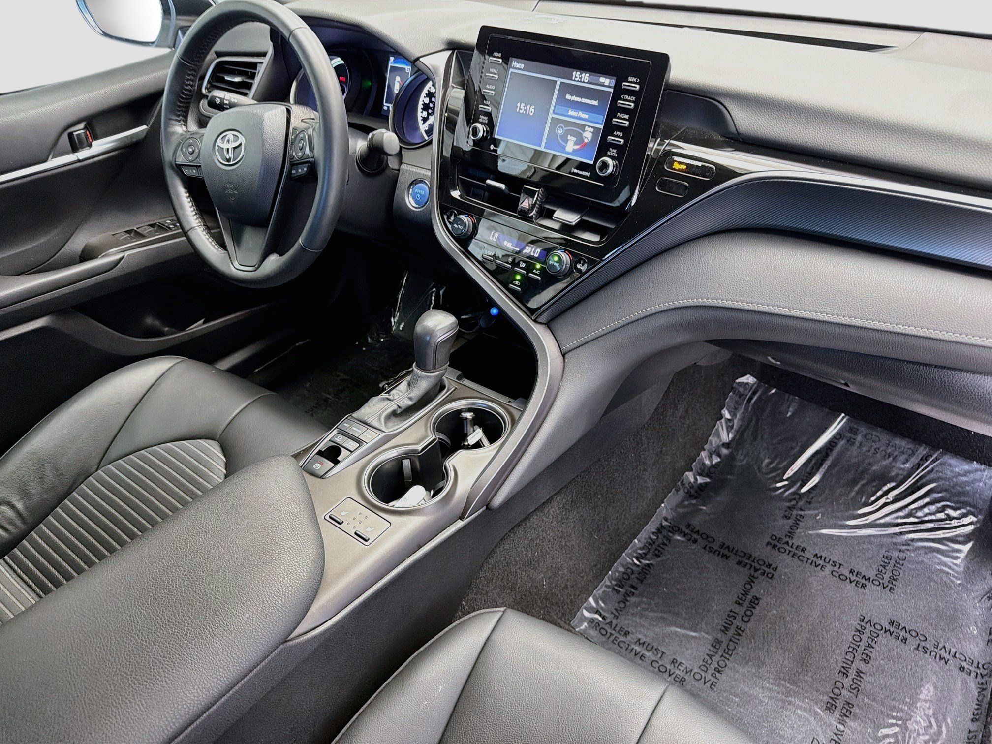 Used 2024 Toyota Camry SE w/ Cold Weather Package FWD image 12