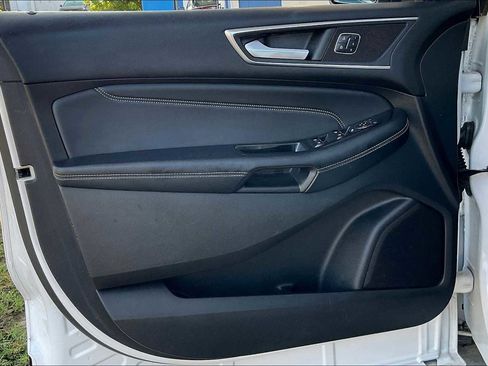 Used 2017 Ford Edge Titanium w/ Equipment Group 302A image 21