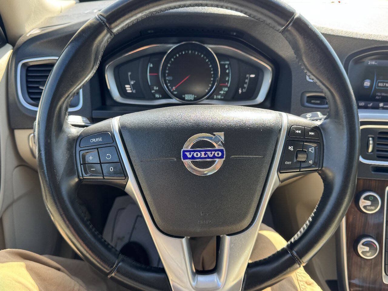 Used 2014 Volvo S60 T5 AWD/4WD image 11