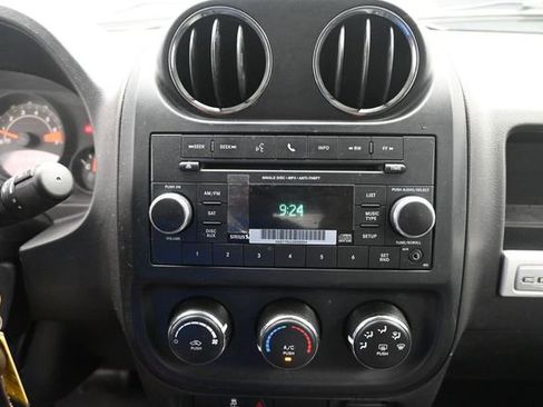 Used 2016 Jeep Compass Sport FWD image 11