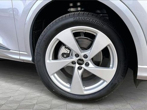 New 2025 Audi Q5 2.0T Premium Plus image 12