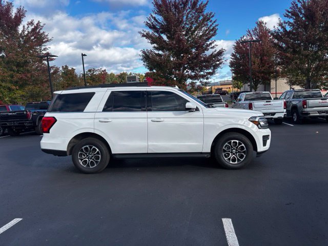 Used 2024 Ford Expedition XLT AWD/4WD image 5