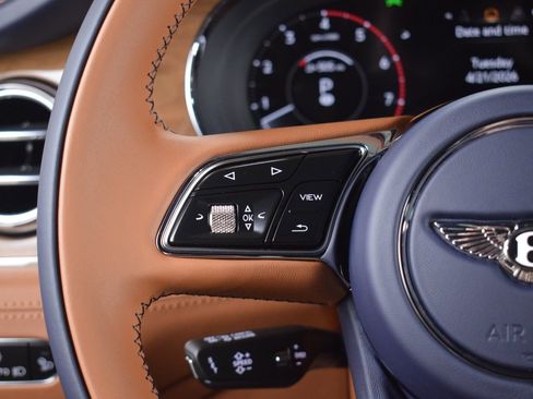 New 2026 Bentley Bentayga AWD/4WD image 30