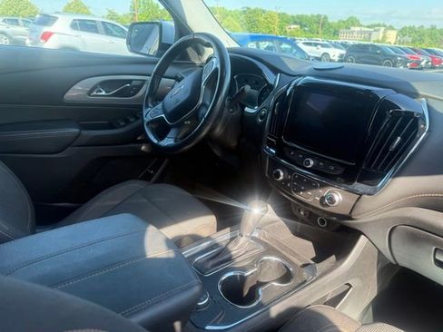 Used 2018 Chevrolet Traverse LT AWD/4WD image 5