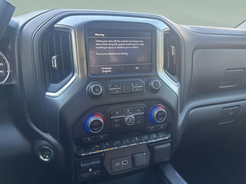 Used 2020 Chevrolet Silverado 1500 LT Trail Boss image 11