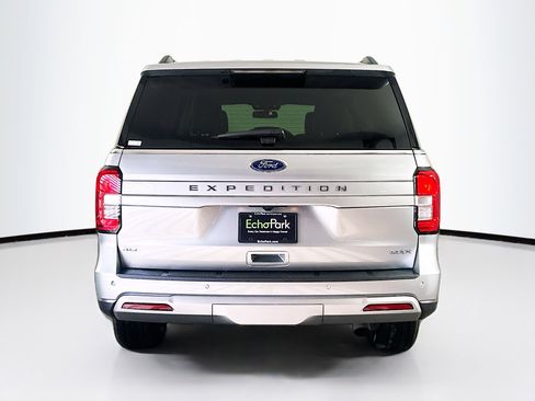 Used 2023 Ford Expedition Max XLT image 7