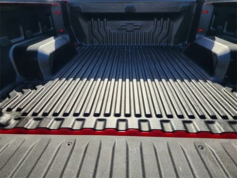 Used 2023 Chevrolet Silverado 1500 LT image 32