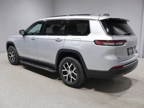 Used 2025 Jeep Grand Cherokee L Limited AWD/4WD image 4