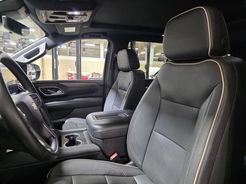 Used 2023 Chevrolet Tahoe Premier AWD/4WD image 25
