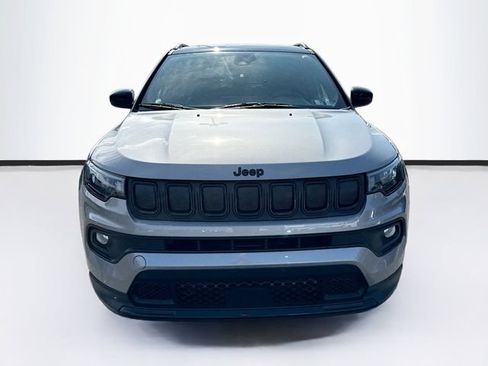 Used 2022 Jeep Compass Latitude w/ Convenience Group AWD/4WD image 3