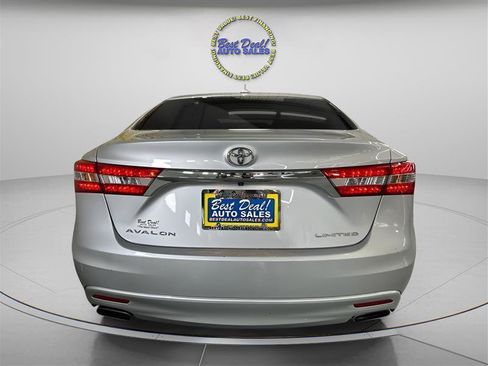 Used 2014 Toyota Avalon Limited w/ Technology Package FWD image 4