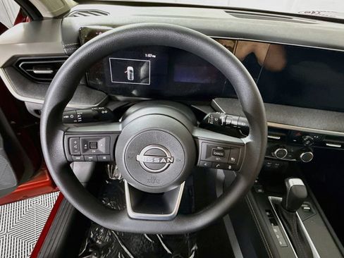 Certified 2025 Nissan Kicks SV w/ SV Premium Package AWD/4WD image 19